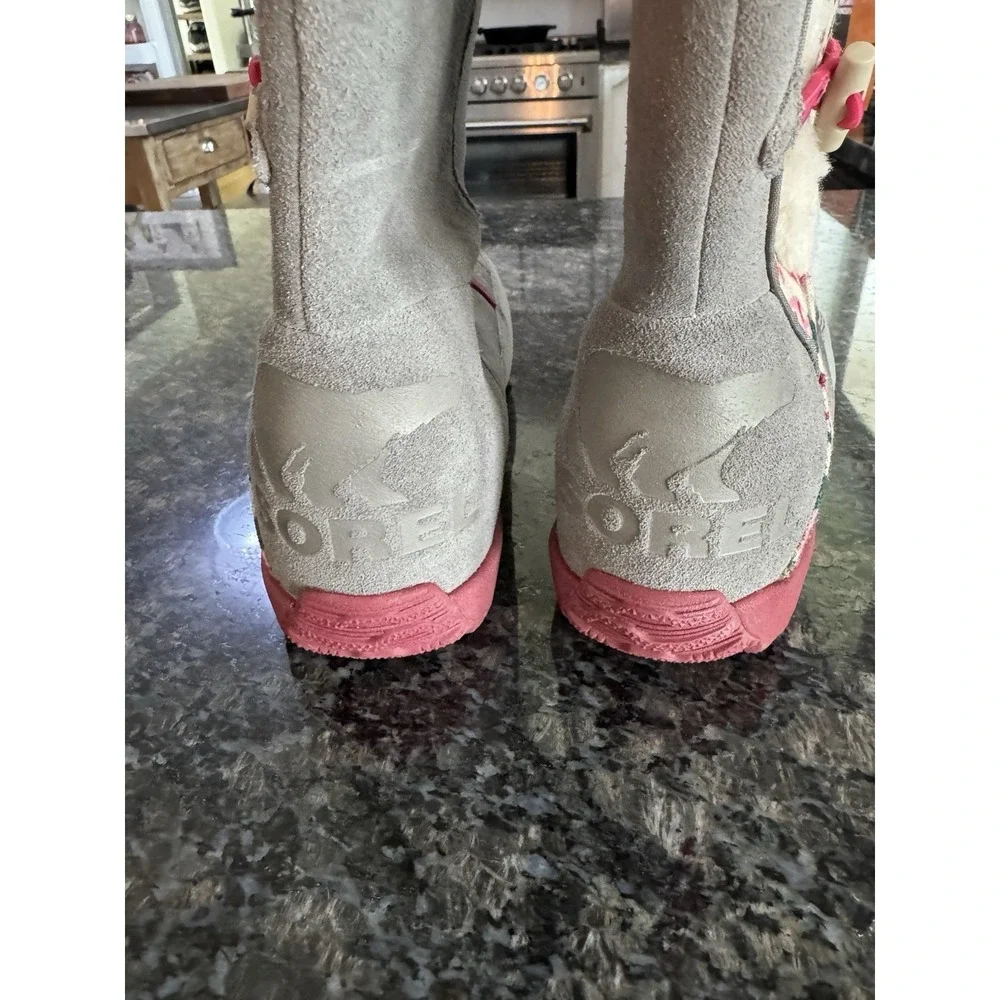 Sorel Girl's Winter Boots with Floral‎ and Suede Upper Size 5 Slip On Booties